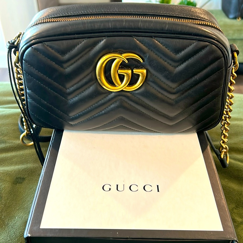 GG MARMONT SMALL SHOULDER BAG🖤💛EUC all inclusive